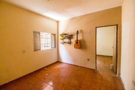 Casa para alugar com 100m², 2 quartos e 1 vagaSala