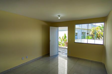 Casa à venda com 70m², 2 quartos e 1 vagasala