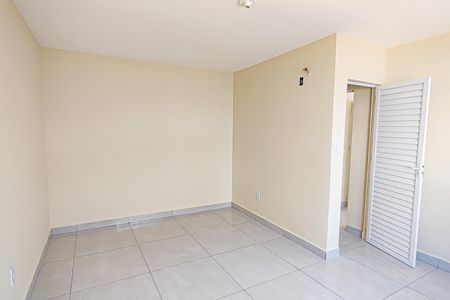 Casa à venda com 100m², 2 quartos e 1 vagaquarto 1