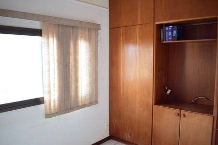 Sala de apartamento para alugar com 1 quarto, 37m² em Jardim Irajá, Ribeirão Preto