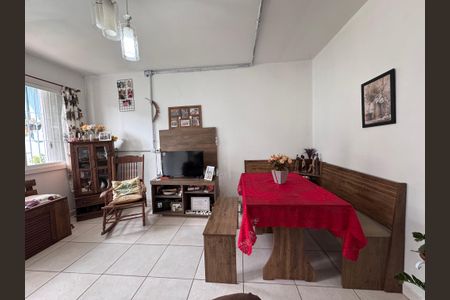 Casa à venda com 129m², 3 quartos e 2 vagas