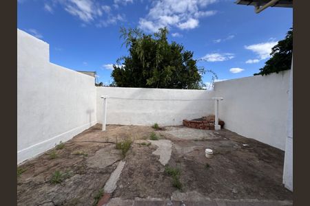 Casa à venda com 129m², 3 quartos e 2 vagas