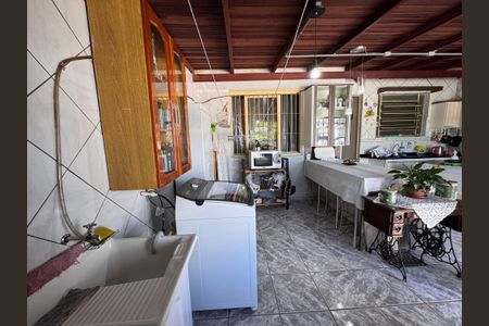 Casa à venda com 129m², 3 quartos e 2 vagas