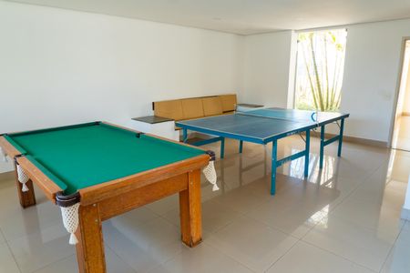 Apartamento para alugar com 76m², 2 quartos e 1 vaga Apartamento para alugar com 76m², 2 quartos e 1 vagaÁrea comum - Sala de Jogos