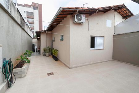 Casa à venda com 210m², 3 quartos e 2 vagas Casa à venda com 210m², 3 quartos e 2 vagasQuintal