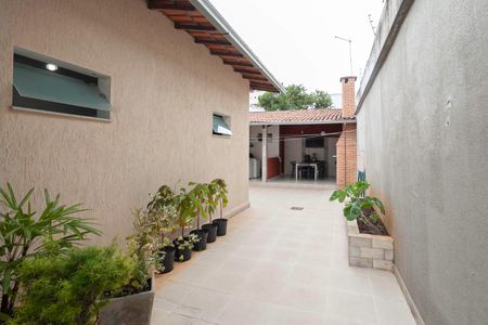 Casa à venda com 210m², 3 quartos e 2 vagas Casa à venda com 210m², 3 quartos e 2 vagasQuintal
