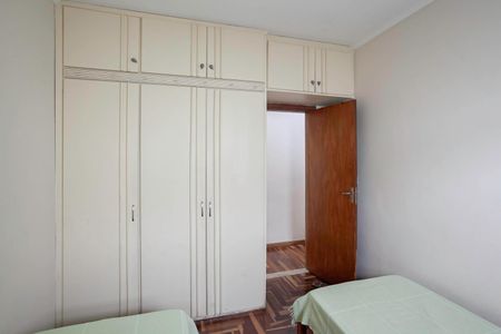 Casa à venda com 210m², 3 quartos e 2 vagas Casa à venda com 210m², 3 quartos e 2 vagasQuarto 1