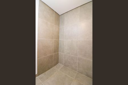 Banheiro de apartamento para alugar com 1 quarto, 33m² em Brooklin, São Paulo