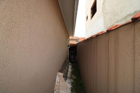 Casa à venda com 138m², 3 quartos e 1 vagaCorredor Lateral