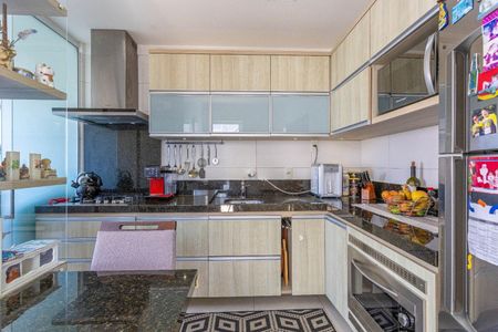 Cozinha de apartamento à venda com 3 quartos, 176m² em Rio Branco, Porto Alegre