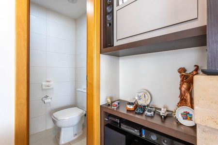 Apartamento à venda com 176m², 3 quartos e 3 vagasLavabo 