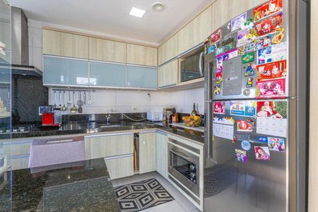 Cozinha de apartamento à venda com 3 quartos, 176m² em Rio Branco, Porto Alegre