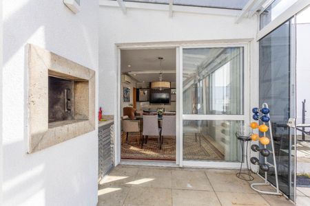 Apartamento à venda com 176m², 3 quartos e 3 vagasVaranda 