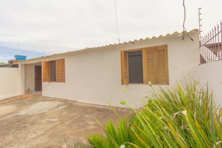 Casa à venda com 100m², 2 quartos e 2 vagasFachada