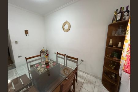 Casa à venda com 199m², 4 quartos e 2 vagas Casa à venda com 199m², 4 quartos e 2 vagasCozinha - Copa