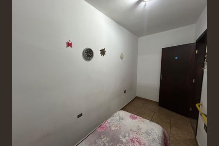 Casa à venda com 199m², 4 quartos e 2 vagas Casa à venda com 199m², 4 quartos e 2 vagasQuarto 1