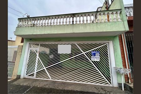 Casa à venda com 199m², 4 quartos e 2 vagas Casa à venda com 199m², 4 quartos e 2 vagasPlaca Instalada na Fachada do Imóvel