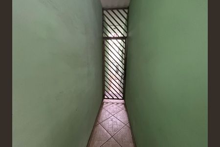 Casa à venda com 199m², 4 quartos e 2 vagas Casa à venda com 199m², 4 quartos e 2 vagasCorredor