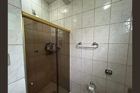 Casa à venda com 199m², 4 quartos e 2 vagas Casa à venda com 199m², 4 quartos e 2 vagasBanheiro 2