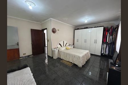 Casa à venda com 199m², 4 quartos e 2 vagas Casa à venda com 199m², 4 quartos e 2 vagasQuarto 4