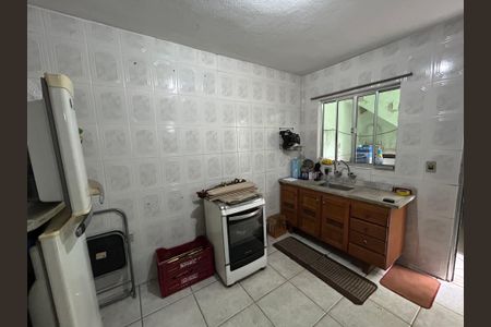 Casa à venda com 199m², 4 quartos e 2 vagas Casa à venda com 199m², 4 quartos e 2 vagasCozinha Casa 2