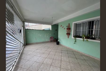 Casa à venda com 199m², 4 quartos e 2 vagas Casa à venda com 199m², 4 quartos e 2 vagasGaragem