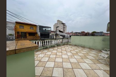 Casa à venda com 199m², 4 quartos e 2 vagas Casa à venda com 199m², 4 quartos e 2 vagasVaranda do Quarto 4