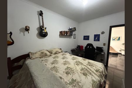 Casa à venda com 199m², 4 quartos e 2 vagas Casa à venda com 199m², 4 quartos e 2 vagasQuarto 2