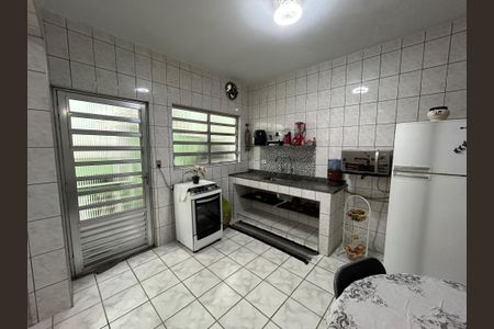 Casa à venda com 199m², 4 quartos e 2 vagas Casa à venda com 199m², 4 quartos e 2 vagasCozinha - Copa