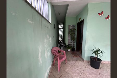 Casa à venda com 199m², 4 quartos e 2 vagas Casa à venda com 199m², 4 quartos e 2 vagasGaragem