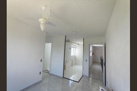 Sala de apartamento para alugar com 2 quartos, 69m² em Taquara, Rio de Janeiro