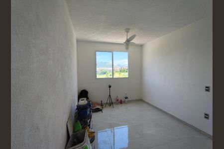 Sala de apartamento para alugar com 2 quartos, 69m² em Taquara, Rio de Janeiro