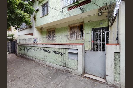 Apartamento à venda com 76m², 2 quartos e sem vagaFachada e portaria