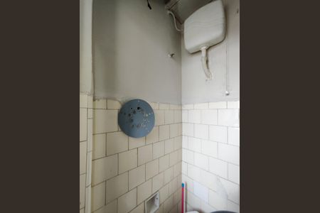 Apartamento à venda com 76m², 2 quartos e sem vagaBanheiro de serviço