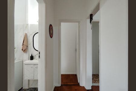 Apartamento à venda com 76m², 2 quartos e sem vagaCorredor