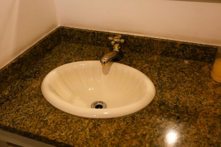 Apartamento à venda com 166m², 4 quartos e 3 vagas Apartamento à venda com 166m², 4 quartos e 3 vagasLavabo