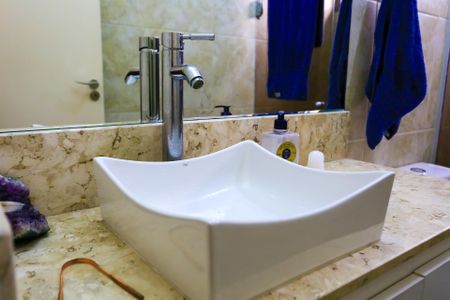 Apartamento à venda com 166m², 4 quartos e 3 vagas Apartamento à venda com 166m², 4 quartos e 3 vagasBanheiro