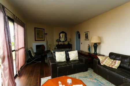 Apartamento à venda com 166m², 4 quartos e 3 vagas Apartamento à venda com 166m², 4 quartos e 3 vagasSala