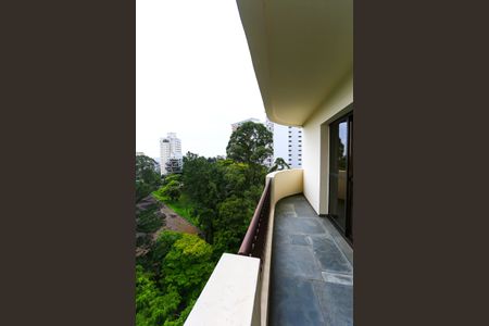 Apartamento à venda com 166m², 4 quartos e 3 vagas Apartamento à venda com 166m², 4 quartos e 3 vagasvista