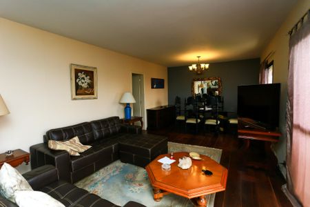 Apartamento à venda com 166m², 4 quartos e 3 vagas Apartamento à venda com 166m², 4 quartos e 3 vagasSala