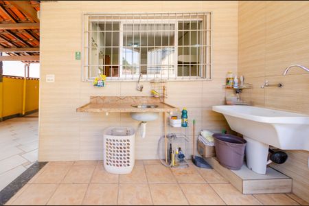 Casa à venda com 345m², 5 quartos e 6 vagasÁrea de serviço