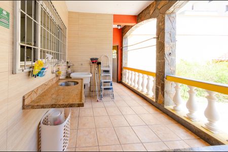 Casa à venda com 345m², 5 quartos e 6 vagasÁrea de serviço