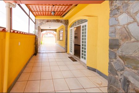 Casa à venda com 345m², 5 quartos e 6 vagasGaragem