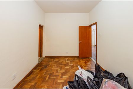 Casa à venda com 345m², 5 quartos e 6 vagasSuíte 2