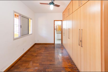 Casa à venda com 345m², 5 quartos e 6 vagasSuíte 1