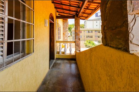 Casa à venda com 345m², 5 quartos e 6 vagasVaranda suíte