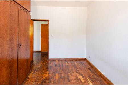 Casa à venda com 345m², 5 quartos e 6 vagasQuarto 1