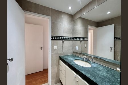 Apartamento à venda com 78m², 2 quartos e 2 vagas Apartamento à venda com 78m², 2 quartos e 2 vagasSuite - banheiro