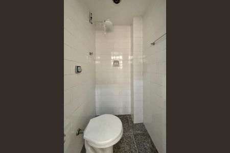 Apartamento à venda com 78m², 2 quartos e 2 vagas Apartamento à venda com 78m², 2 quartos e 2 vagasÁrea de serviço - banheiro