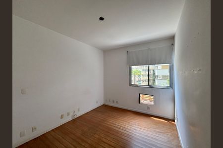 Apartamento à venda com 78m², 2 quartos e 2 vagas Apartamento à venda com 78m², 2 quartos e 2 vagasSuite